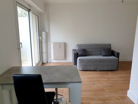 Location Appartement 1 pièce 24m² COMPIEGNE 60200 - Photo 2