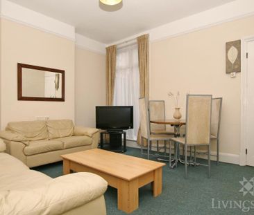 4 bedroom terraced house to rent - Photo 1