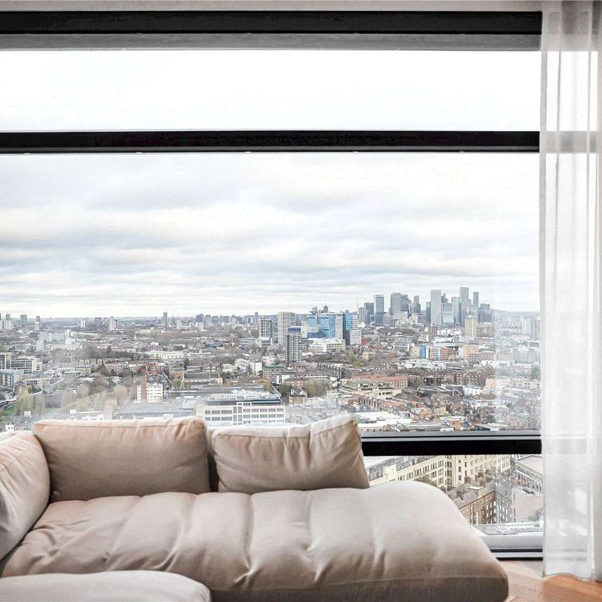 A superb modern apartment with impressive views. - Photo 1