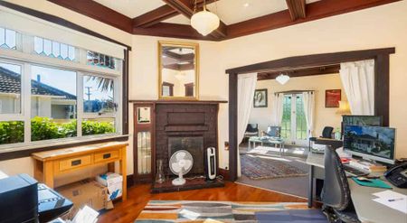 Situated in heart of Sandringham - Photo 5