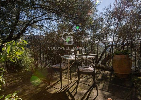 via miramare, 3, Camaiore, Tuscany 55041