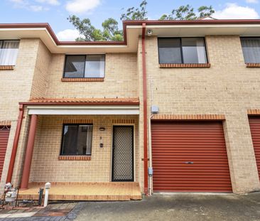 Spacious 2 Bedroom Townhouse - Photo 3