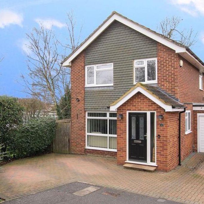 4 bedroom detached house to rent - Photo 1