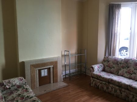 Student Properties to Let - Photo 3