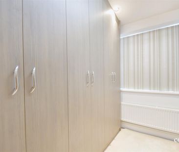 Colchester Road, Northwood - Photo 3