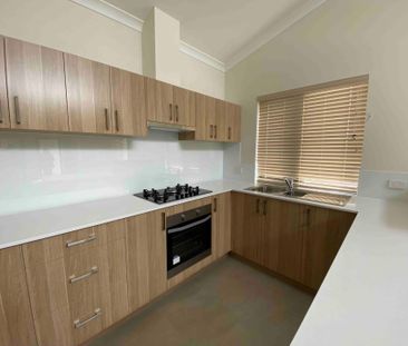 Modern Coastal Apartment - Photo 4