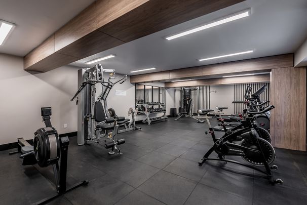 5311 Sherbrooke Street West - Photo 1