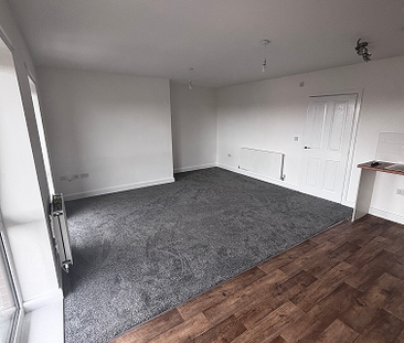 Carnival Close - Photo 2