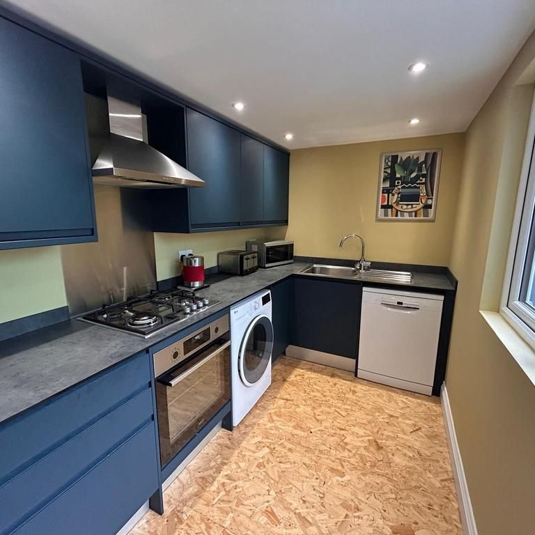 2 bedroom terraced house to rent - Photo 1