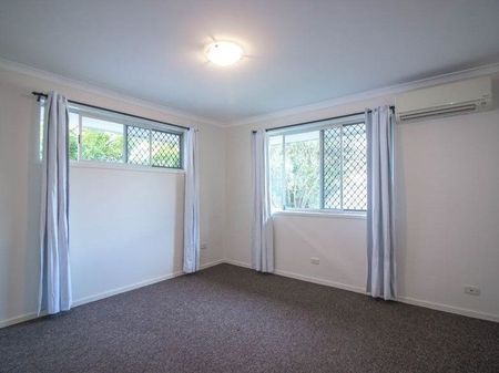 Renovated 3 Bedroom Home In Burleigh Heads! - Photo 3