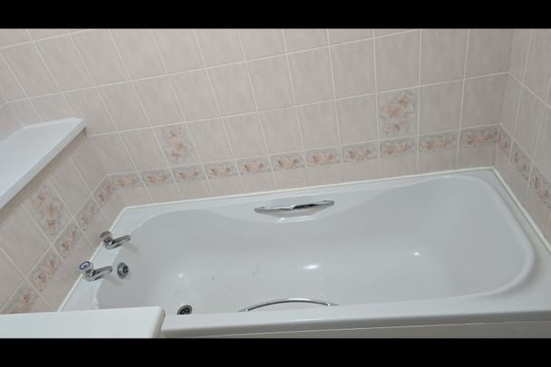 2 Bed Semi-Detached House, Thomas Close, NG3 - Photo 1