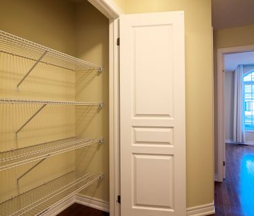 For Lease - 387 Alderwood Common, Oakville, Ontario - Photo 6