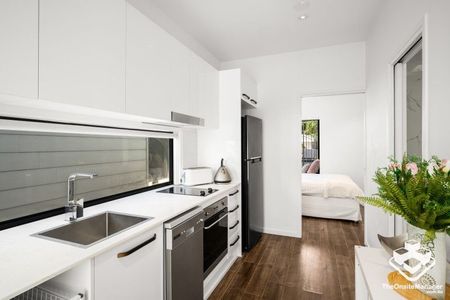 Stylish 1-Bedroom Apartment âFully Furnished with Private Access - Photo 3