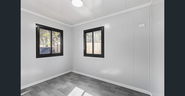 BRAND NEW GRANNY FLAT WITH ALL UTILITES INCLUDED ! - Photo 1