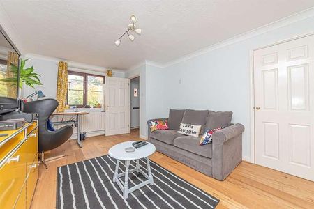 Trefoil Close, Wokingham, RG40 - Photo 2