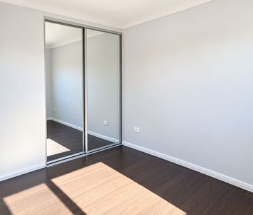 Brand New 2 Bedroom Home in Central Richmond - Photo 3