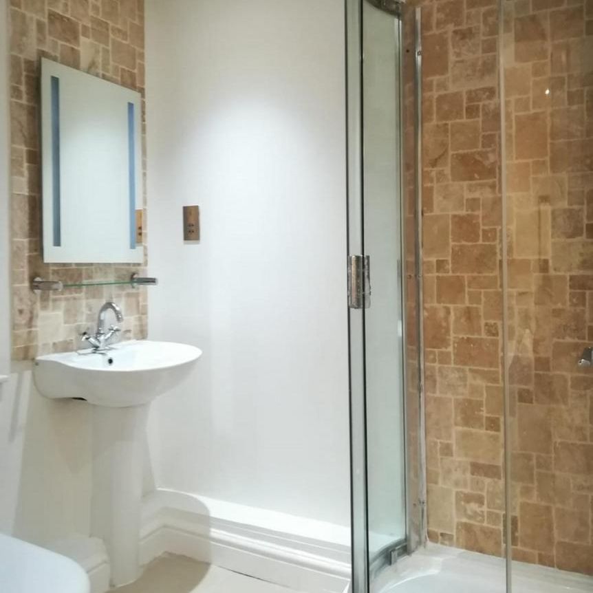 2 bedroom flat to rent - Photo 1