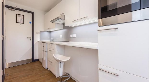 Studio to rent - Photo 1