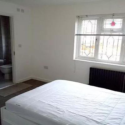 House share to rent - Photo 1