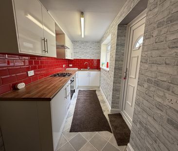 2 bed terraced house to rent in Reed Street, Burnley, BB11 - Photo 5