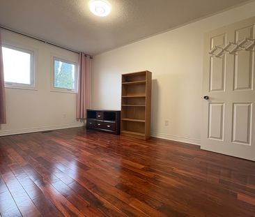 For Lease - Main 48 Marchwood Crescent, Richmond Hill, Ontario - Photo 4