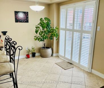 Townhouse For Lease | W8134562 - Photo 2