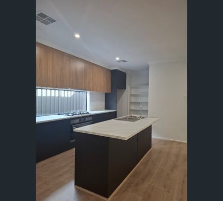 6 Telowie Way, Andrews Farm, SA 5114 - Photo 5