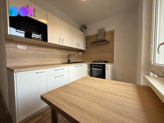 Pronájem bytu 2+1, 52 m - Photo 1