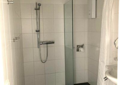 Thermisch sanierte 3 Zimmer Wohnung mit Loggia und Lift. - Photo 5