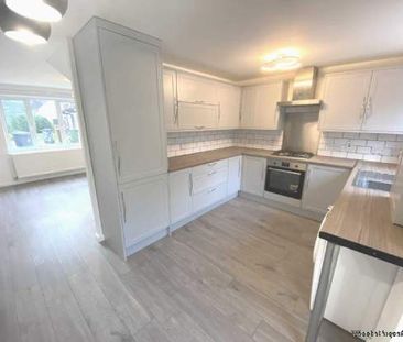 2 bedroom property to rent in Borehamwood - Photo 5