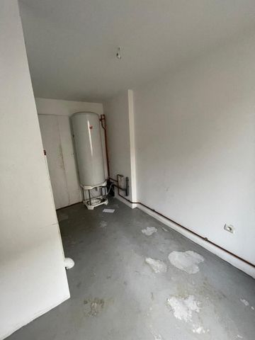 Location Maison 3 pièces 75m² ROUGIERS 83170 - Photo 3