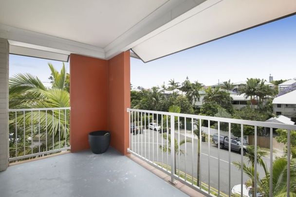 1 Bedroom Unit with Suburban Outlook! - Photo 1