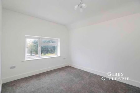 Warren Road, Ickenham, Middlesex, UB10 - Photo 3