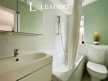 House to rent - Photo 5