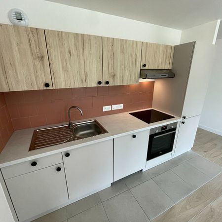 Location Appartement 2 pièces 48m² ARMENTIERES 59280 - Photo 3