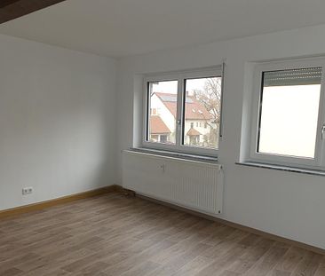 Großzügige 2 Zimmer Wohnung in Heilsbronn-Ortsteil - Photo 2