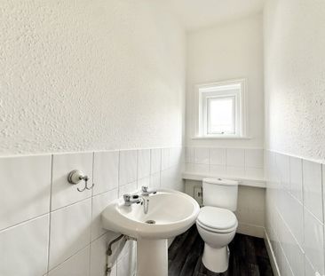 2 bed Flat Cossington Road, SS0 - Photo 6