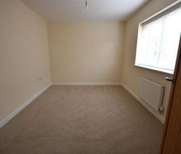 2 bedroom detached bungalow to rent - Photo 4