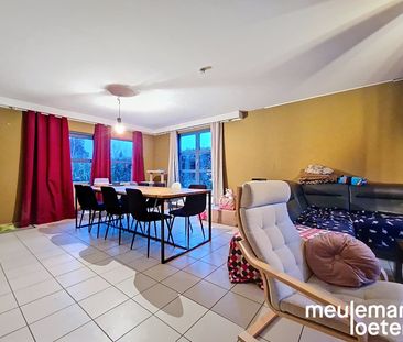 Ruime woning met drie slaapkamers, tuin en garage - Foto 1