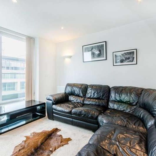 Adriatic Apartments, Royal Docks, E16 - Photo 1