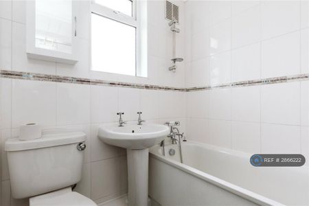5 bedroom terraced house to rent - Photo 3