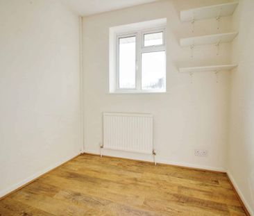 White Edge Moor, Swindon, Swindon, SN3 - Photo 5