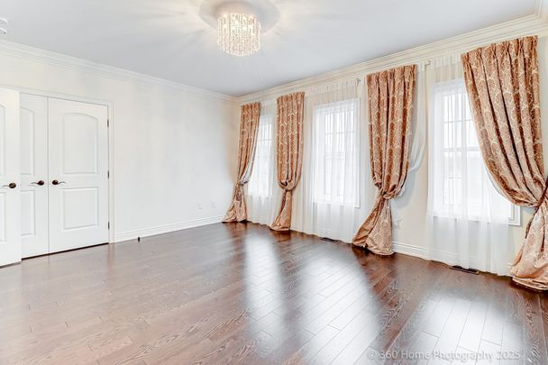 For Lease - 107 Queen Filomena Avenue, Vaughan, Ontario - Photo 1