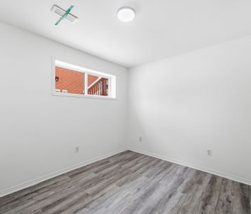 For Lease - 10 Flavelle Crescent, Kawartha Lakes, Ontario - Photo 1