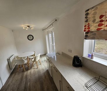 3 bed Detached - To Let - Photo 5