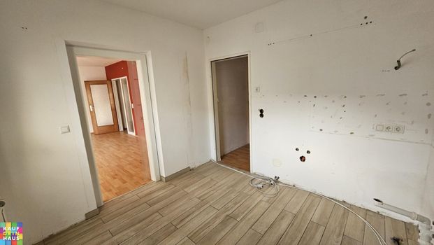 Großzügige 3 Zimmerwohnung mit Rundgang und Loggia - Foto 1