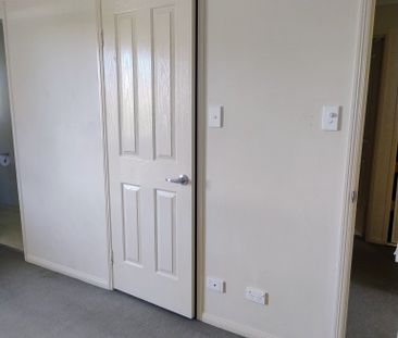 Eagleby - Photo 6