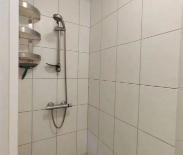 Gelijkvloers appartement met 1 slpk. op wandelafstand van het stati... - Photo 2