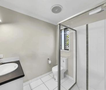 “Four Bedroom Family Home In Durack” - Photo 4