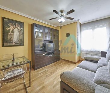 Alquiler de piso en Calle Tenderina Alta - Photo 2